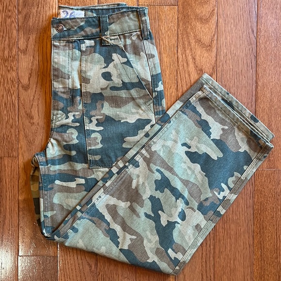 NWOT Free People Remy Camo Crop Pants size 26 - Picture 3 of 10